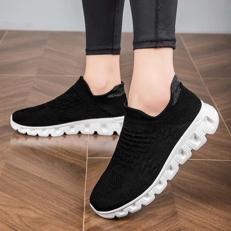 EVIE | COMFORTABLE SLIP-ON WALKERS