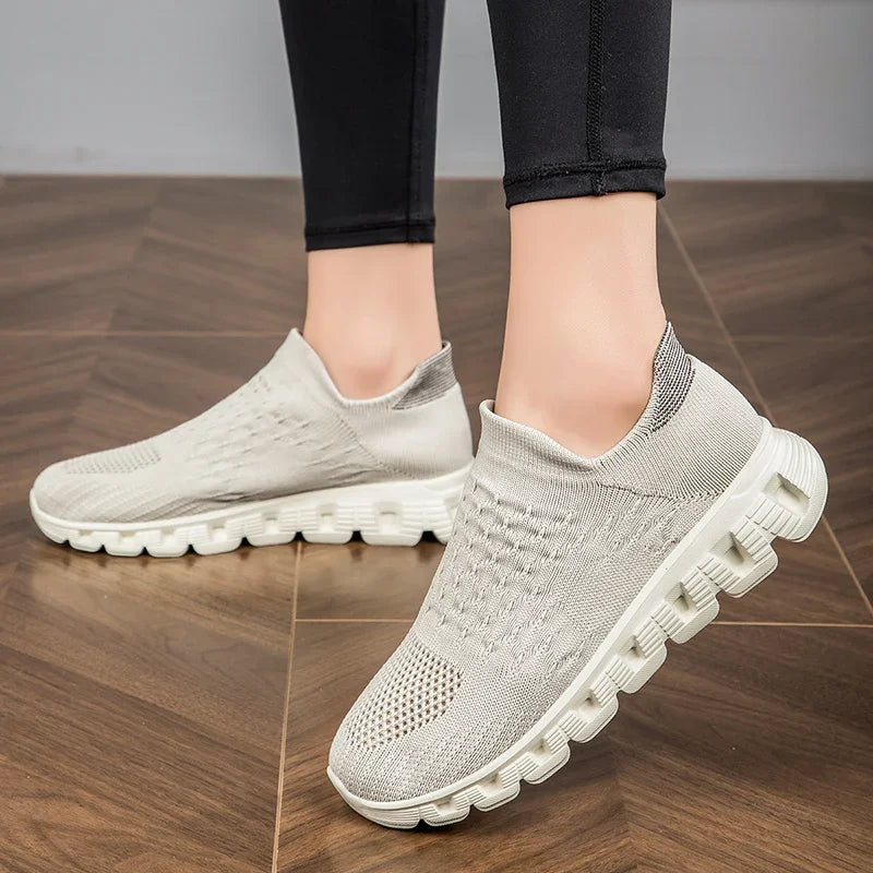 EVIE | COMFORTABLE SLIP-ON WALKERS