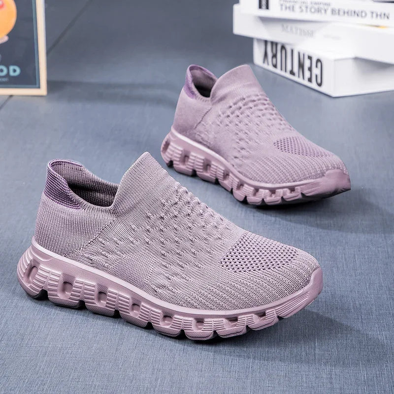 EVIE | COMFORTABLE SLIP-ON WALKERS