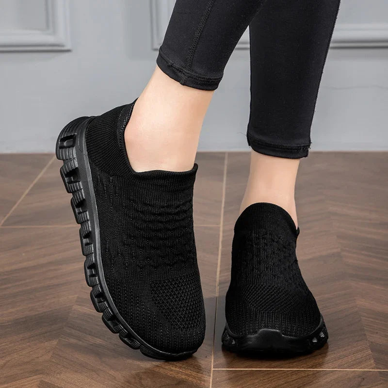 EVIE | COMFORTABLE SLIP-ON WALKERS