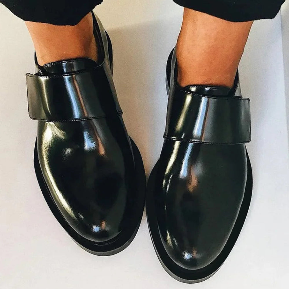 TARA | Elegant shiny loafers with strap